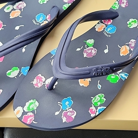 𝅺COACH Clementine Wild Flower Navy Rubber Thong Flip Flop Sandals 11! - Picture 3 of 5